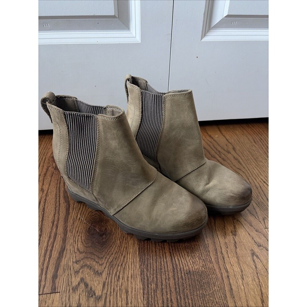Sorel Boots Women’s Size 8 Joan of Arctic Wedge II Chelsea  Leather